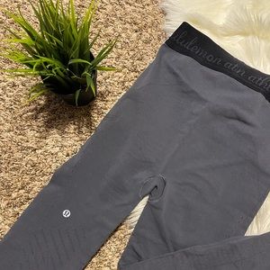 🏃🏻‍♀️ EUC! LuluLemon Athletics cropped legging